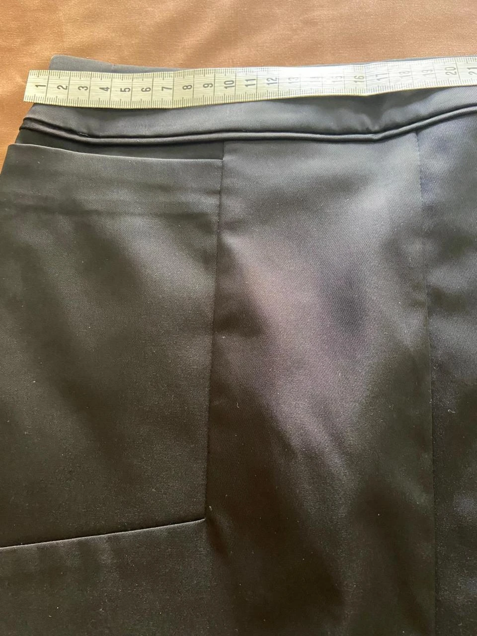 Falda negra ajustada, ceñida. H&M. Talla M – photo 2